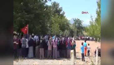 Şehit annesi, oğlunun yanına defnedildi