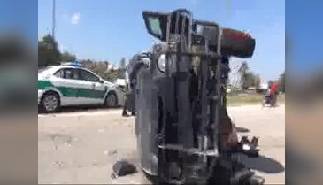 Adana'da zırhlı araç devrildi: 3 polis yaralı