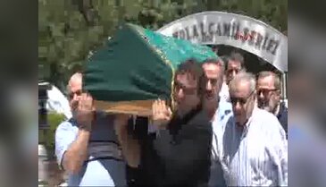 Hakkı Devrim son yolculuğuna uğurlandı