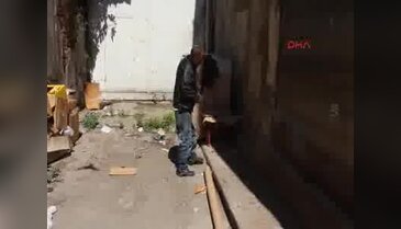 Derme çatma kulübede yaşam mücadelesi