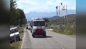 Fotoğrafını oğlu taşıdı
