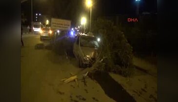 Manisa'da aşırı hız az daha can alıyordu: 4 yaralı