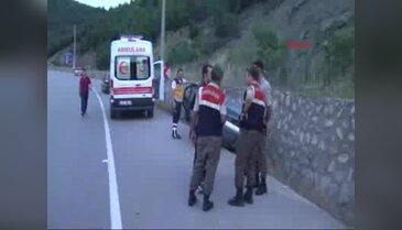Karabük'te otomobil istinat duvarına çarptı 1 ölü, 4 yaralı
