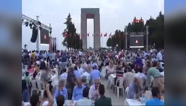 Çanakkale Şehitlikteki AK Parti iftarında ezan kazası