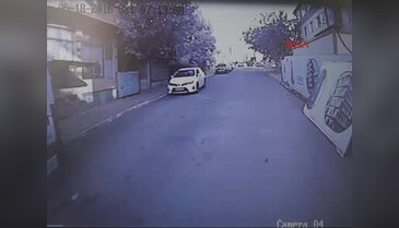 İnşaat işçileriyle iki kardeşin kavgası güvenlik kamerasında