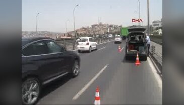 Haliç köprüsünde motosiklet hareketliliği