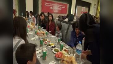 Sivas'ta koruma altındaki yaşlı ve çocuklar için iftar verildi