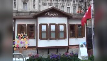 Paris'in Avrupa Meydanı'nda Safranbolu evi