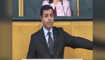 Selahattin Demirtaş: Bedeli ne olursa olsun belediyenize sahip çıkmalısınız - 2