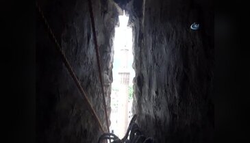 Bursa'da Ulucami'ye ikinci mahyayı astılar