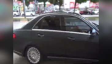 Fatma Şahin, çat kapı ziyaret ettiği evde iftar sofrası hazırladı