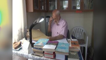 Emekli imam, 70 yaşında üniversiteyi bitirdi