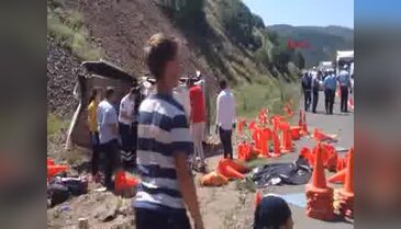 Karayolları çizgi ekibine yakıt tankeri çarptı: 1 ölü, 1 ağır yaralı