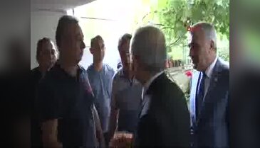 Kılıçdaroğlu: Şehit Pilot Üsteğmen Burak Abikebahşi'nin ailesini ziyaret etti
