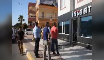 Emlak bürosunda saldırıya uğradı