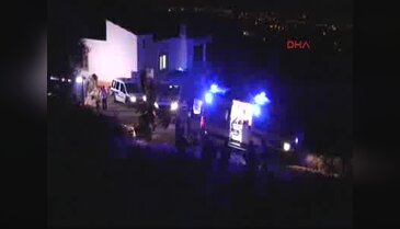 Suriyelileri taşıyan otobüs devrildi: 11 yaralı