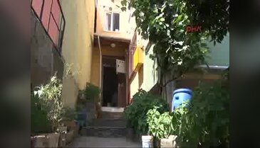Mutfakta çıkan yangında 4 kişi dumandan etkilendi