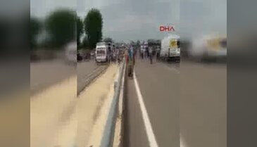 Hafif ticari araç karayolları işçilerine çarptı: 2 ölü 2 yaralı