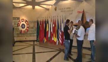 İzmir'daki NATO Komutanlığı'nda devir teslim töreni