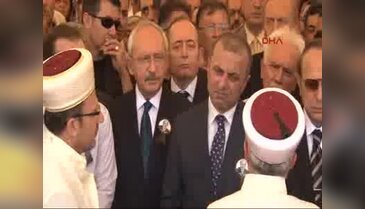 Ünlü İlahiyatçı Yaşar Nuri Öztürk son yolculuğuna uğurlandı - 3
