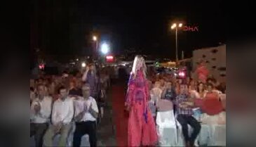Alanya'da Kristal Kale Film Festivali dünyaya dostluk mesajlarıyla başladı