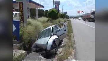 Sivas'ta otomobil su kanalına uçtu, sürücü yaralandı