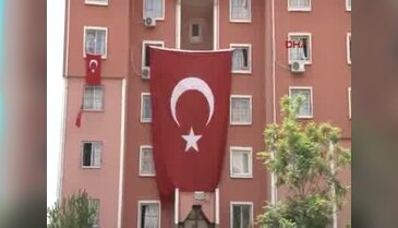 Adana şehidini uğurladı