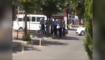 Adıyaman'da adliye önündeki şüpheli çantadan elbise çıktı