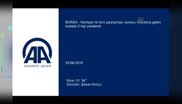 Bursa'da kamyon ile tır çarpıştı: 2 yaralı
