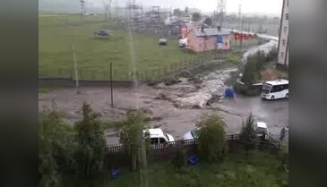 Ardahan'ı dolu ve sel vurdu