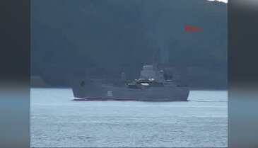 Rus savaş gemisi Çanakkale Boğazı'ndan geçti