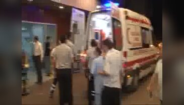 Yaralılar Bakırköy Devlet Hastanesi'ne getiriliyor - 3