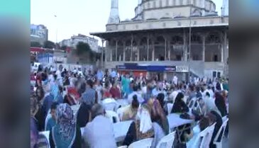 Bağcılar ailesi 7 bin kişilik iftar sofrasında buluştu