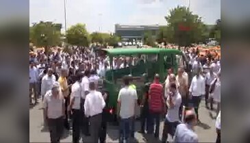Taksi Şöförü Mustafa Bıyık'ı son yolculuğuna arkadaşları uğurlandı