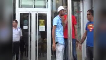 Sahte polisler, parayı çekmek için geldikleri PTT'de yakalandı