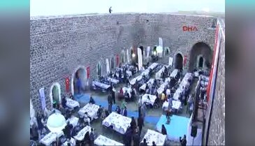 Tabyalardaki iftarda 'yer tartışması' kavgaya dönüştü
