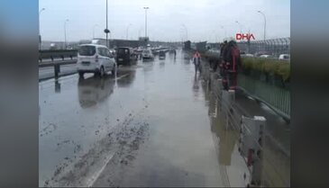 Haliç Köprüsü'ne su bastı
