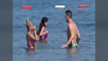 Bodrum plajları her şeye rağmen rengarenk - 1