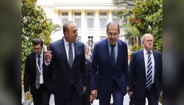 Çavuşoğlu ile Lavrov bir araya geldi