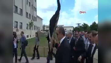 BBP Sivas'ta adliye önüne siyah çelenk bıraktı