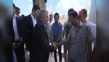 Başbakan Binali Yıldırım Gebze OSB çalışanlarının kandillerini kutladı, kandil simidi dağıttı