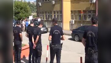 Karabük'te, Muhsin Yazıcıoğlu'nun ölümüne takipsizlik kararına tepki