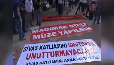 İzmit'te, Sivas katliamı anıldı