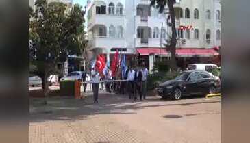 Ülkü Ocakları'ndan Kemer Belediyesi'ne siyah çelenk
