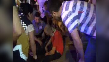 Otomobil, su tankerine çarptı: 3'ü ağır 4 yaralı