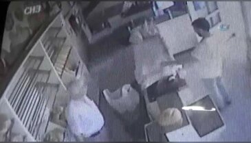 Bursa'da bağış yapacağım deyip sadaka kutusunu çaldı