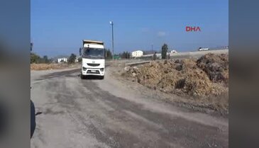 Gazipaşa'da Mahallenin toz ve çamur eylemi