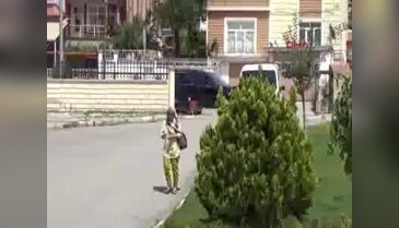 Karaman'da Afganistan bayrağı taşıyan 3 kişiyi PKK'lı sanıp bıçaklayan 6 kişi gözaltına alındı
