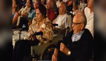 Bodrum'da Gülsin Onay oğlu Erkin Onay ile konser verdi