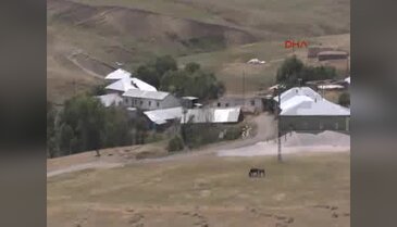 Muş'ta bayramlaşmak için 1.5 kilometre yürüdüler